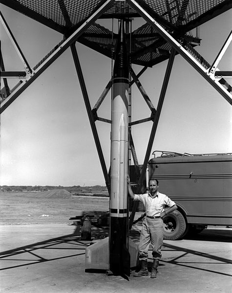 File:WAC Corporal rocket at White Sands.jpg
