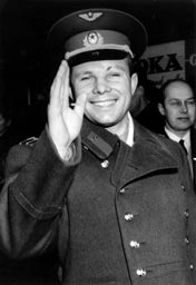 Yuri Gagarin in Sweden.jpg