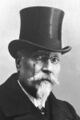 1916: Civil engineer, mathematician, statesman, and one of the leading Spanish dramatists José Echegaray y Eizaguirre dies.